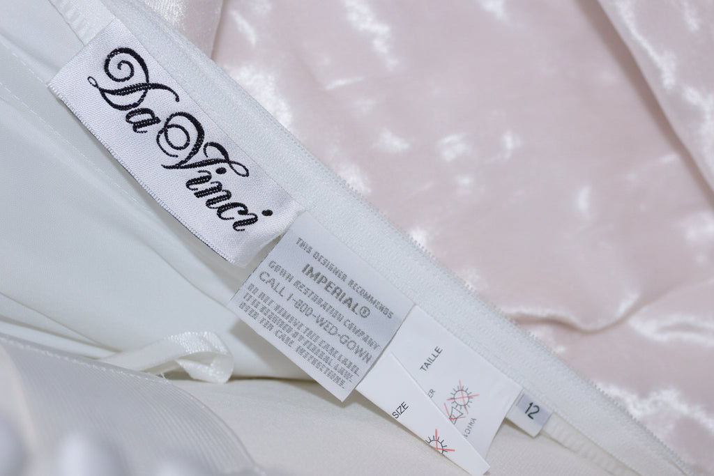 DaVinci Bridal Wedding Gown - Style E8023