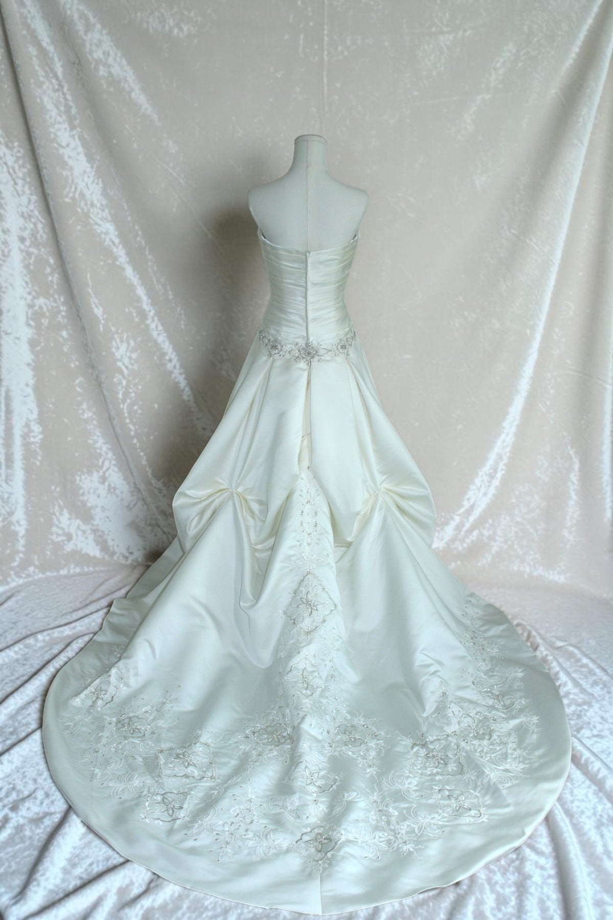 Ivory Dropped Waist Wedding Gown