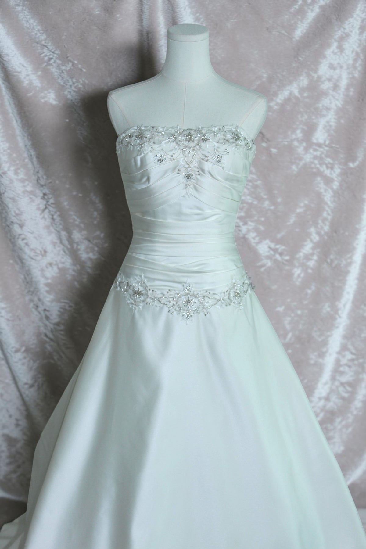 Ivory Dropped Waist Wedding Gown